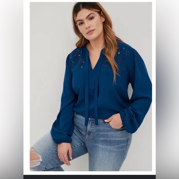 Torrid Blue Embroidered Blouse - Picture 1 of 10